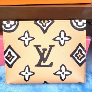 Louis Vuitton Toiletry 26 Pochette Wild at Heart, NWB